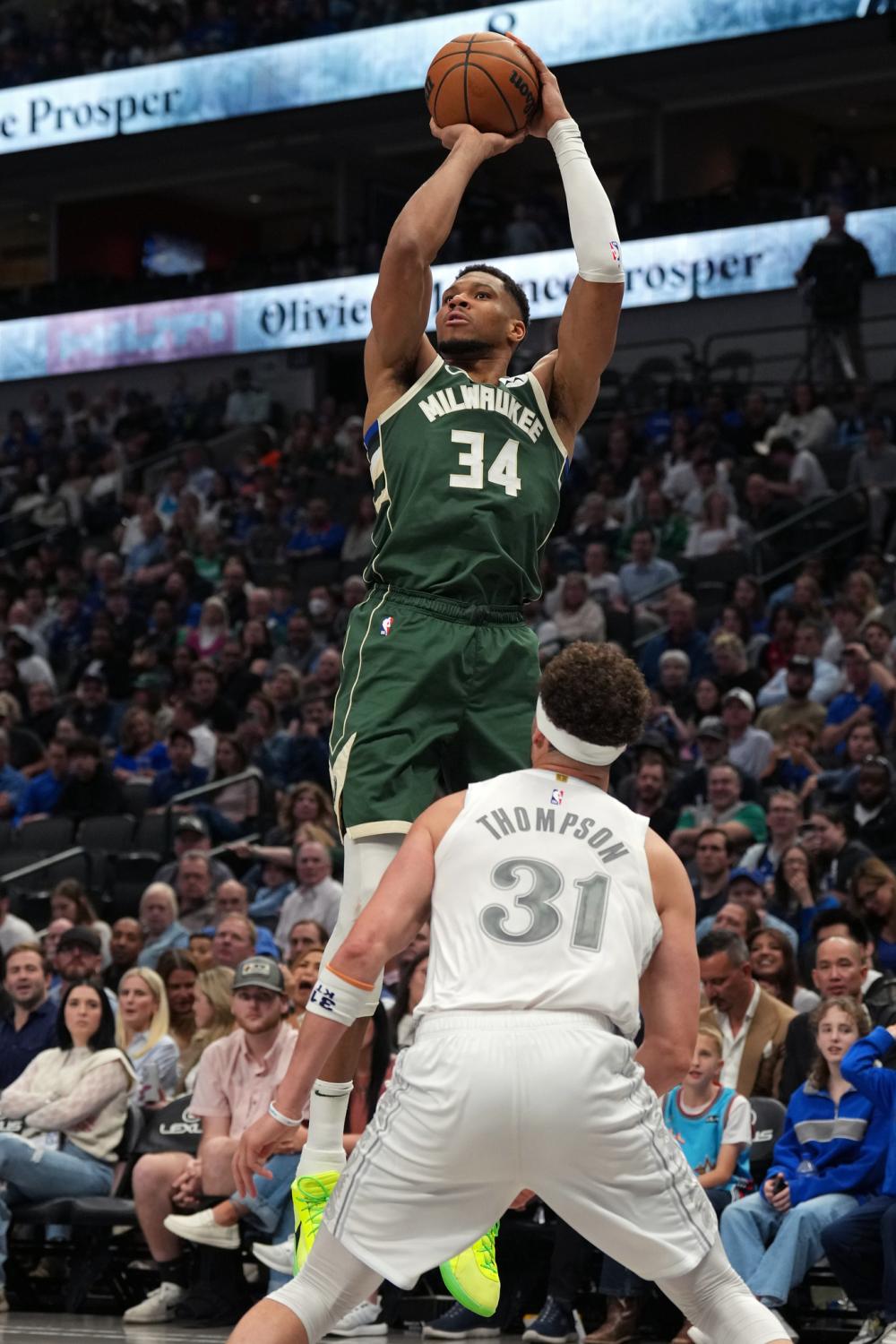 球舞台上占 球舞台上占