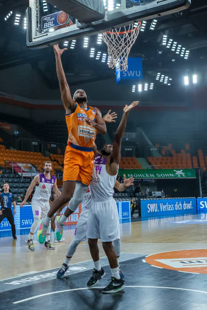 手单刀破门 手单刀破门