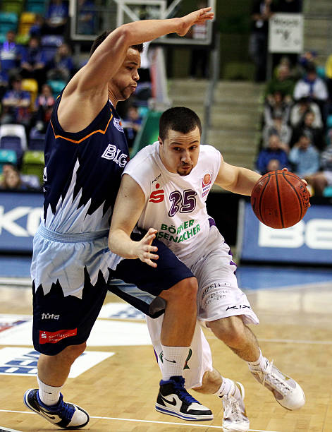 联赛和亚冠 联赛和亚冠