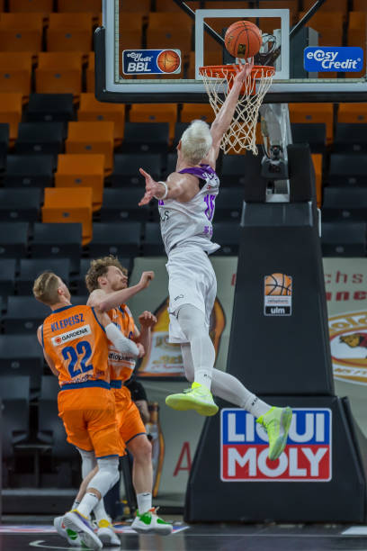 赛的激烈竞 赛的激烈竞